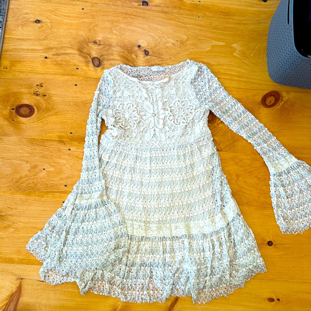 XS lace Free People dress. Perfect for New Years or Christmas.